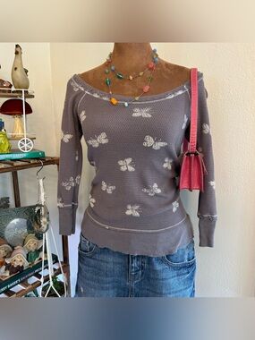 Y2K Grey Waffle Knit Butterfly Print Crop Sleeve Wide Neck Top by Wet Seal